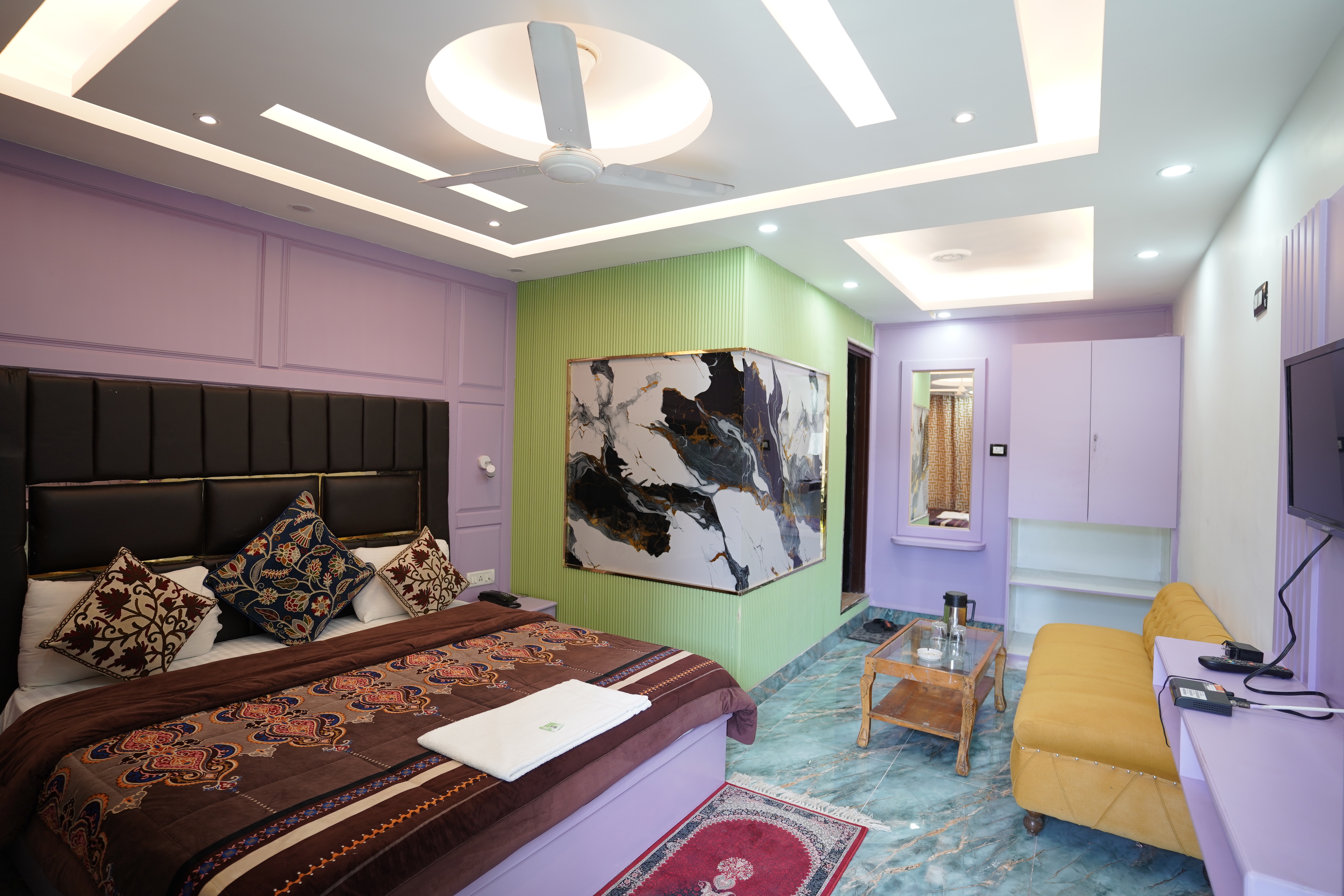 Hotel Victoria Kashmir
